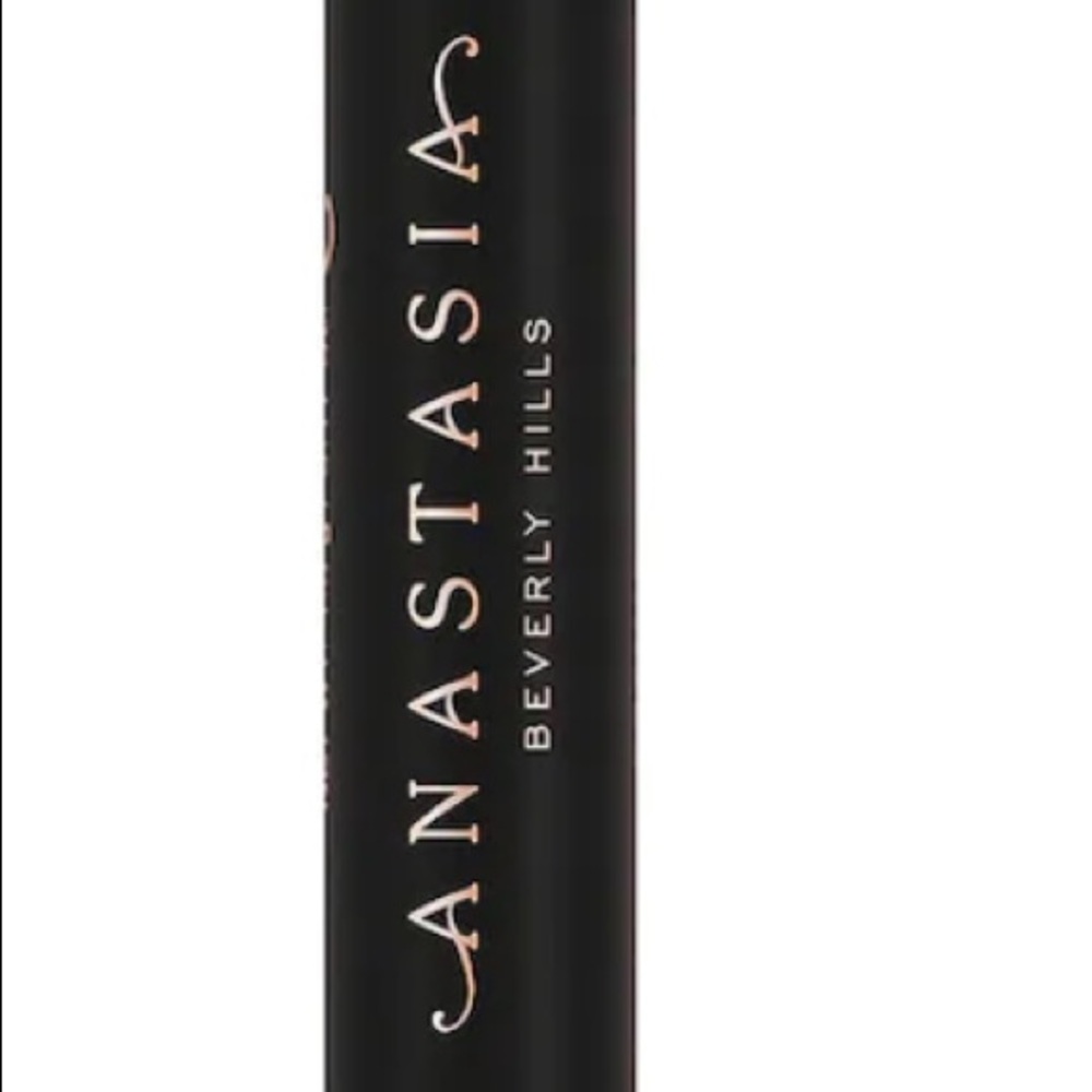 Anastasia Beverly Hills highlighting duo pencil